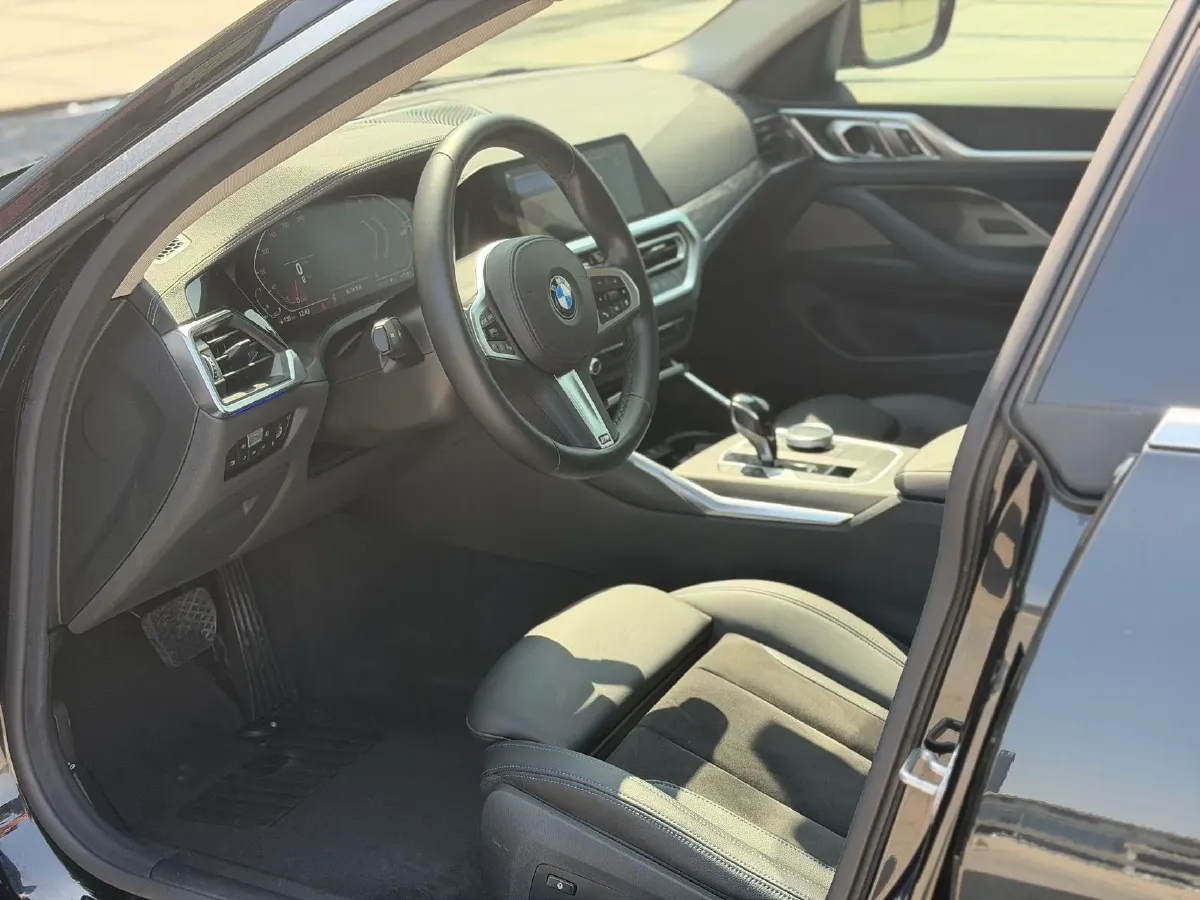 2022 BMW 8 Series 3.0T 333HP L6 8AT,autocango,china used car exporter,china ev exporter,chinese used car exporter,chinese used ev exporter