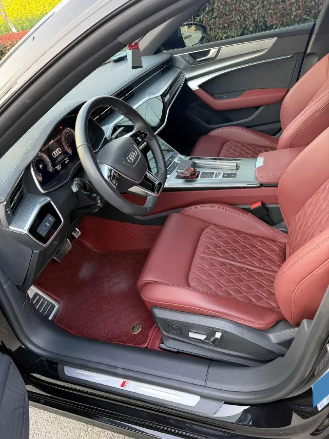 2024 Audi A7L 2.0T 245HP L4 7DCT,autocango,china used car exporter,china ev exporter,chinese used car exporter,chinese used ev exporter