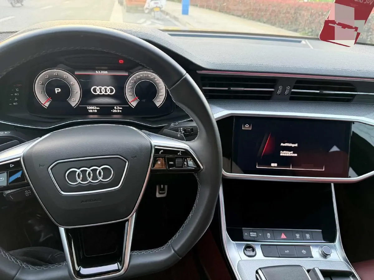 2024 Audi A7L 2.0T 245HP L4 7DCT,autocango,china used car exporter,china ev exporter,chinese used car exporter,chinese used ev exporter