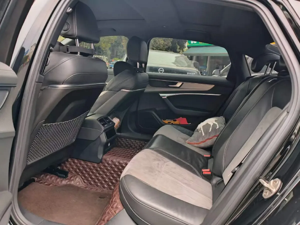 2019 Mercedes-Benz GLC Class 2.0T 245HP L4 9AT,autocango,china used car exporter,china ev exporter,chinese used car exporter,chinese used ev exporter