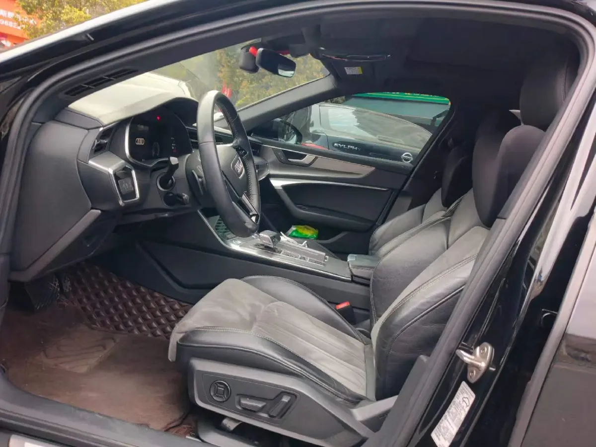 2019 Mercedes-Benz GLC Class 2.0T 245HP L4 9AT,autocango,china used car exporter,china ev exporter,chinese used car exporter,chinese used ev exporter