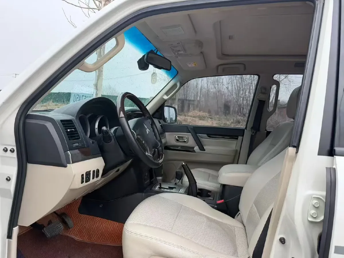 2017 Honda Jade 1.8L 141HP L4 5AT,autocango,china used car exporter,china ev exporter,chinese used car exporter,chinese used ev exporter