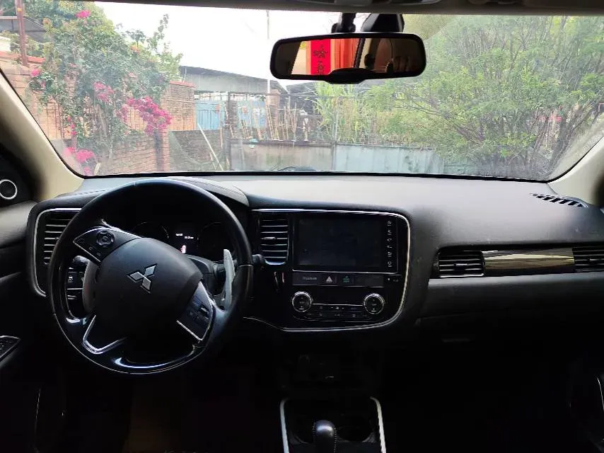 2020 Mitsubishi Outlander 2.4L 192HP L4 CVT,autocango,china used car exporter,china ev exporter,chinese used car exporter,chinese used ev exporter