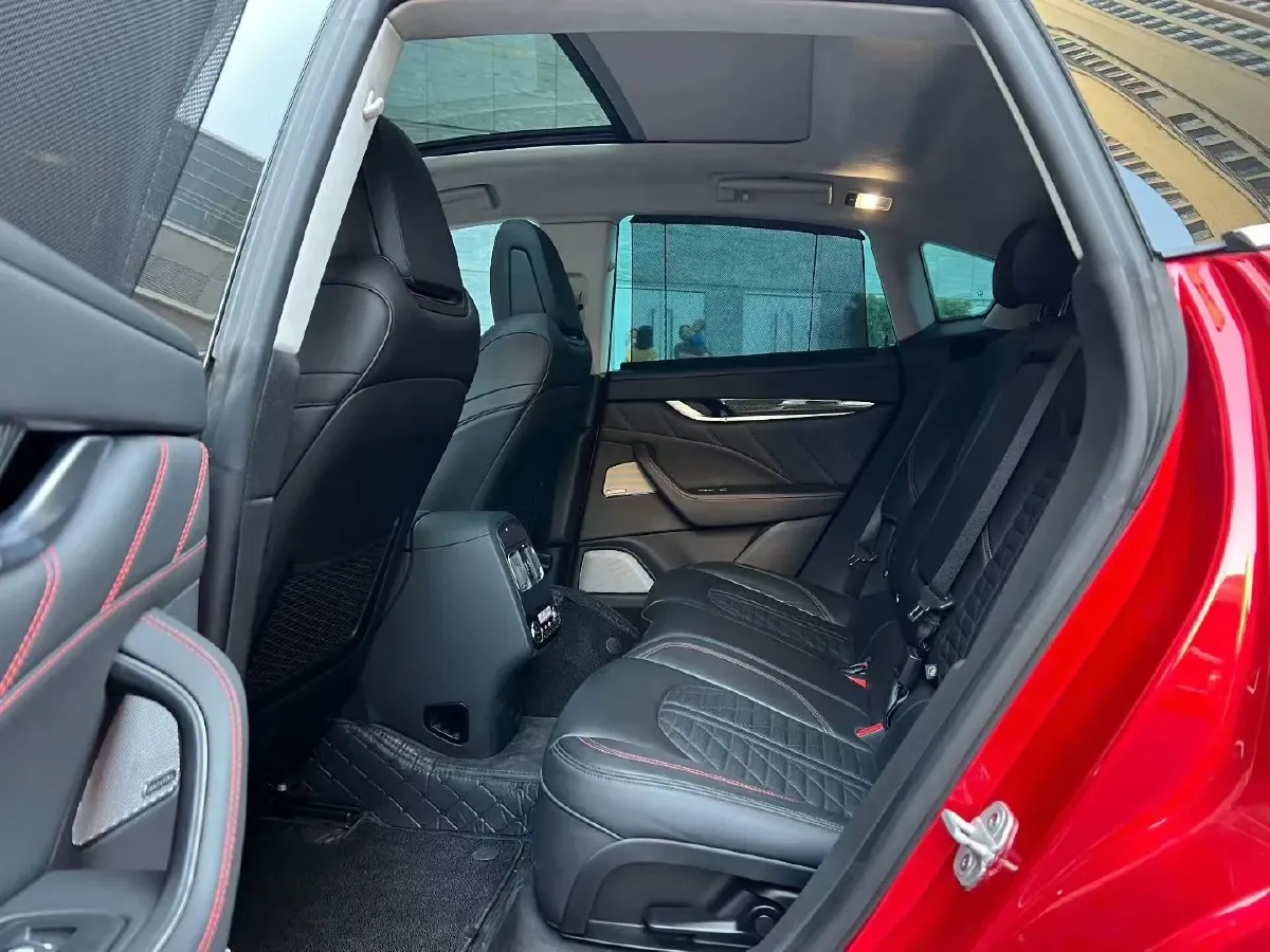 2019 Maserati Levante 3.8T 550HP V8 8AT,autocango,china used car exporter,china ev exporter,chinese used car exporter,chinese used ev exporter