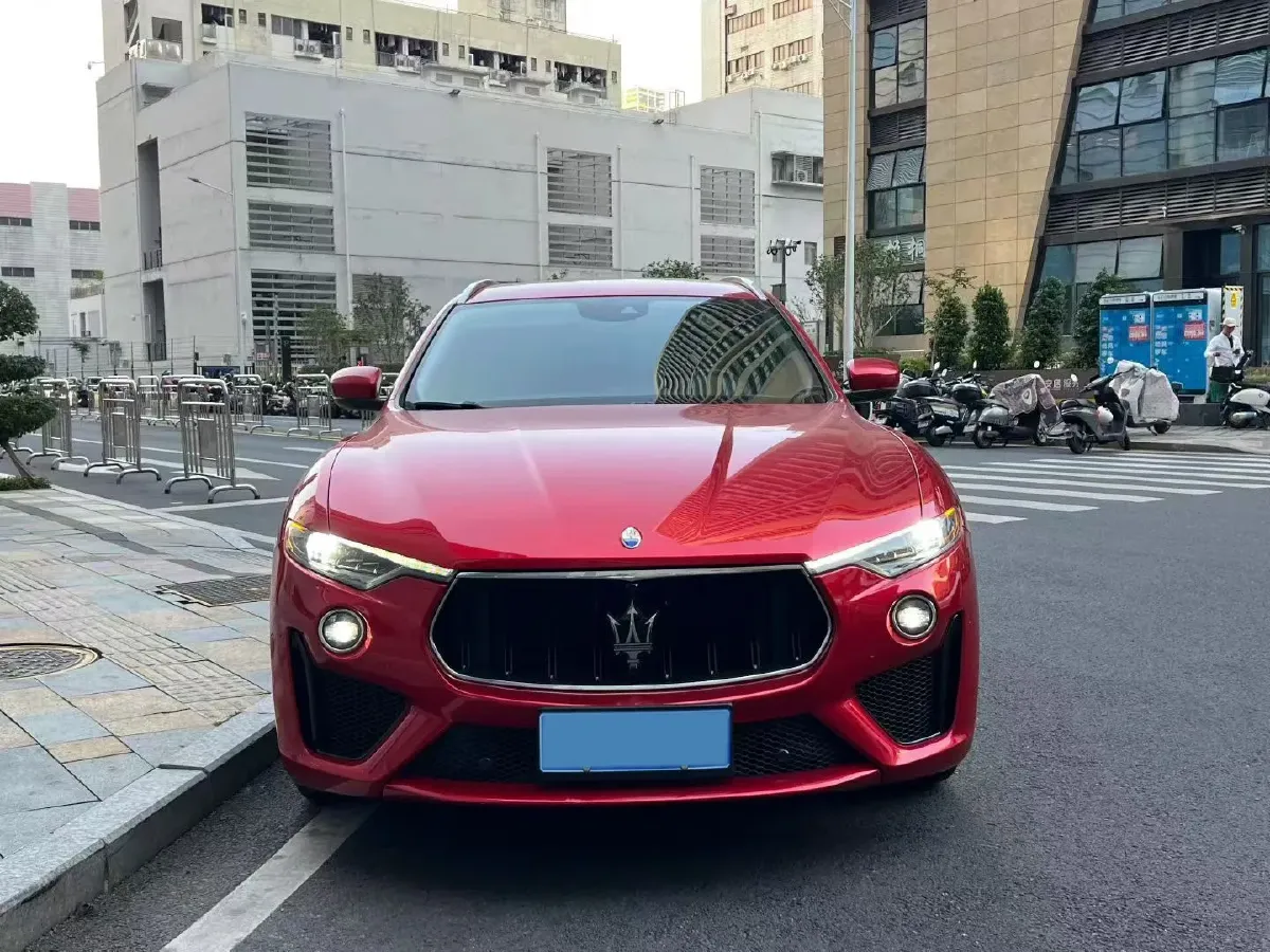 2019 Maserati Levante 3.8T 550HP V8 8AT,autocango,china used car exporter,china ev exporter,chinese used car exporter,chinese used ev exporter