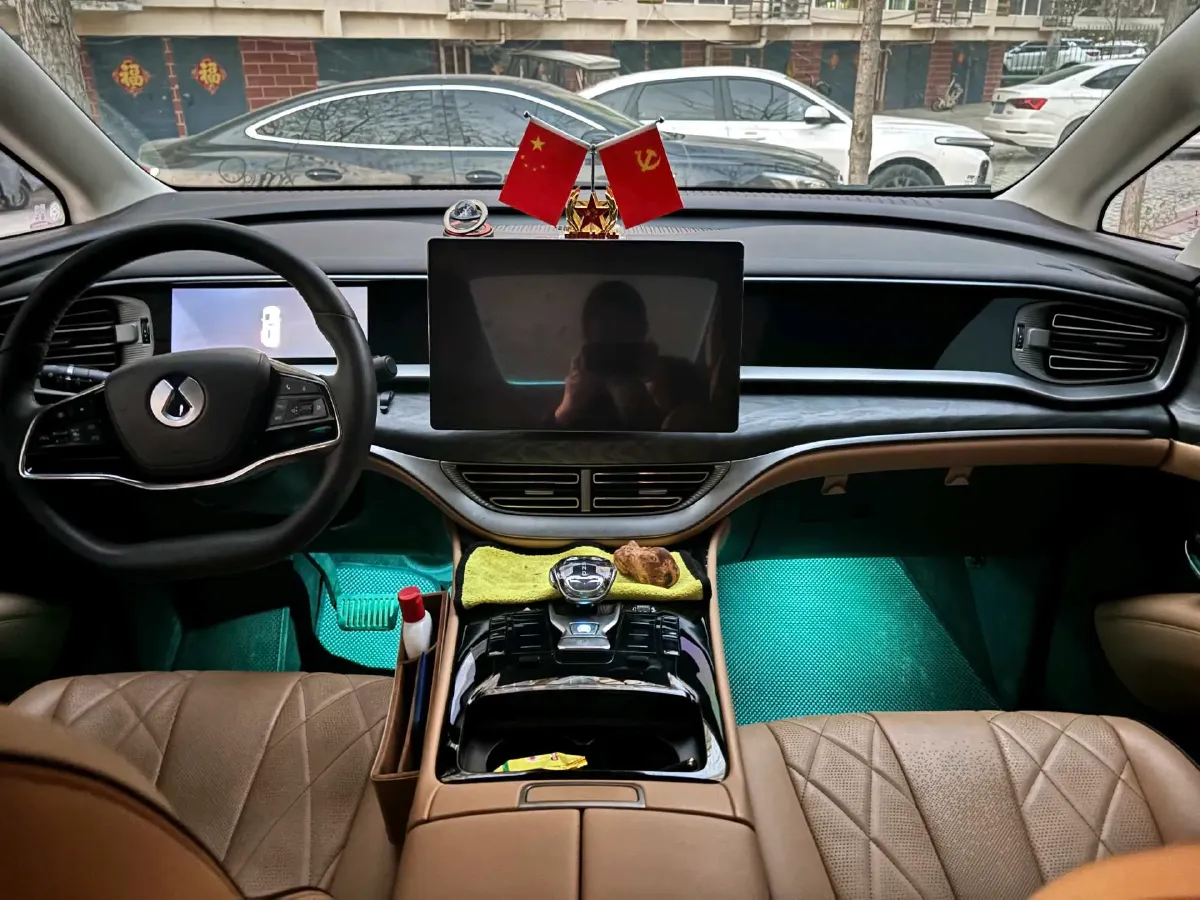 2024 Denza D9 1.5T 139HP L4 E-CVT PHEV 40KWH,autocango,china used car exporter,china ev exporter,chinese used car exporter,chinese used ev exporter