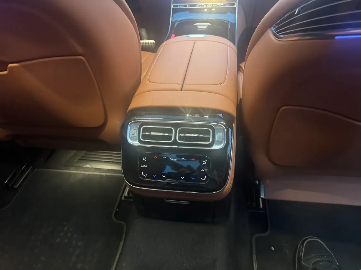 2022 Mercedes-Benz S Class 2.5T 367HP L6 9AT,autocango,china used car exporter,china ev exporter,chinese used car exporter,chinese used ev exporter