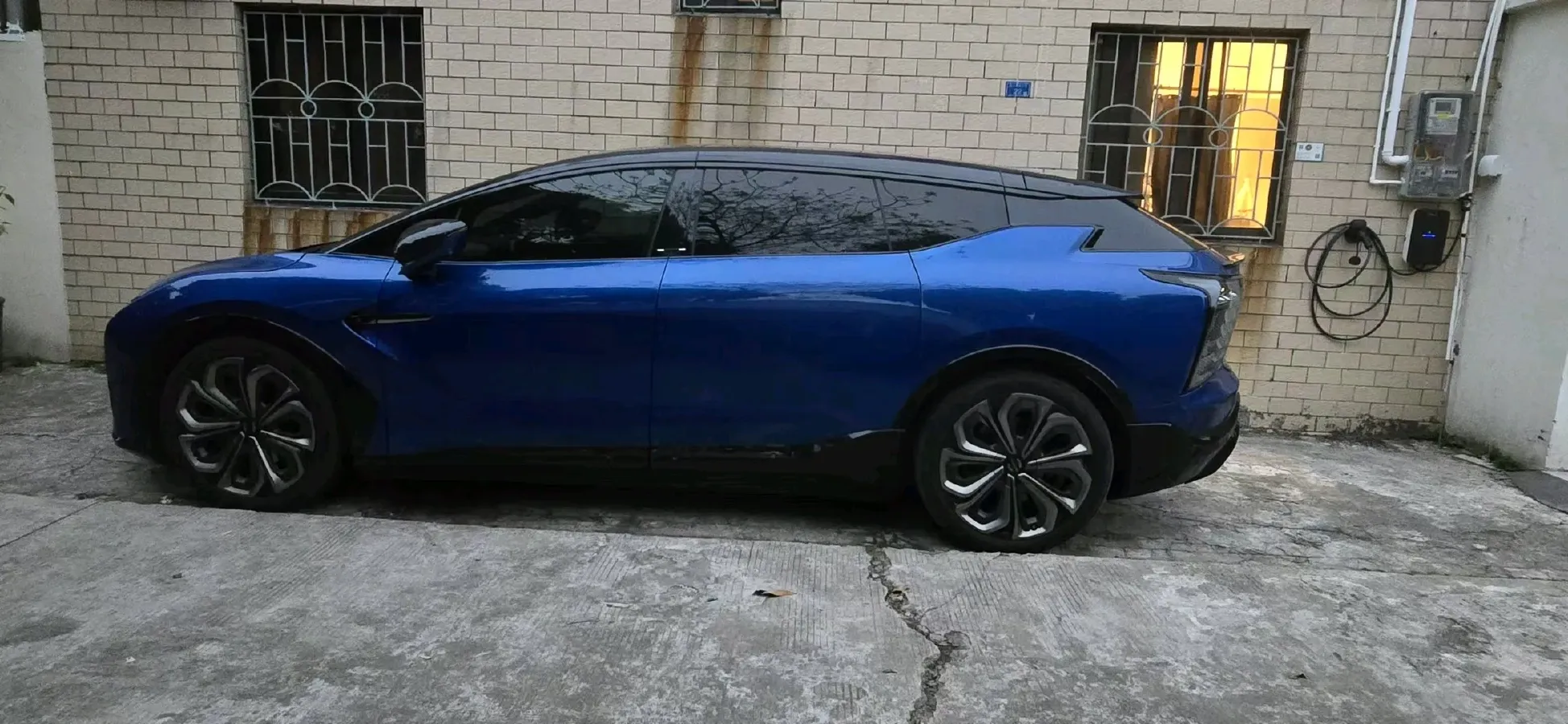 2021 HiPhi X BEV 97KWH,autocango,china used car exporter,china ev exporter,chinese used car exporter,chinese used ev exporter