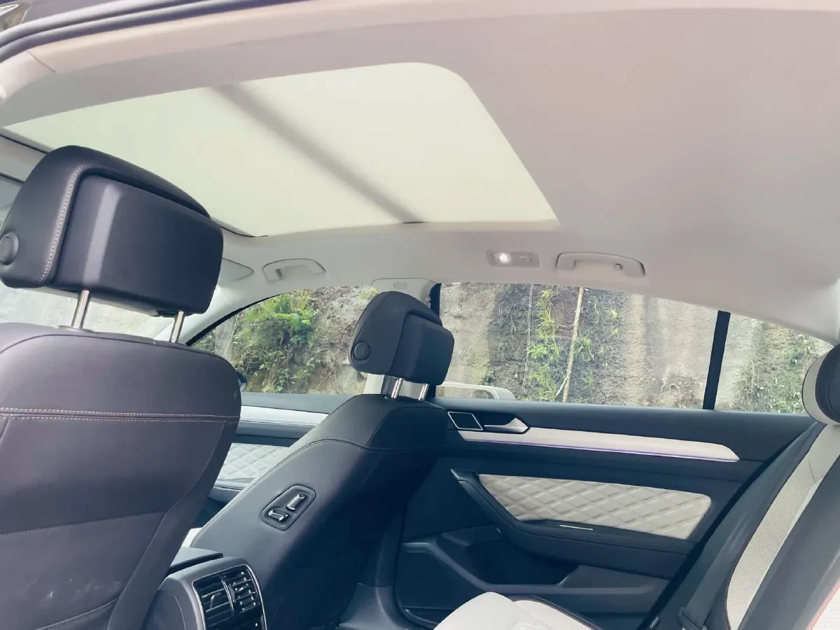 2024 Volkswagen Magotan 2.0T 186HP L4 7DCT,autocango,china used car exporter,china ev exporter,chinese used car exporter,chinese used ev exporter