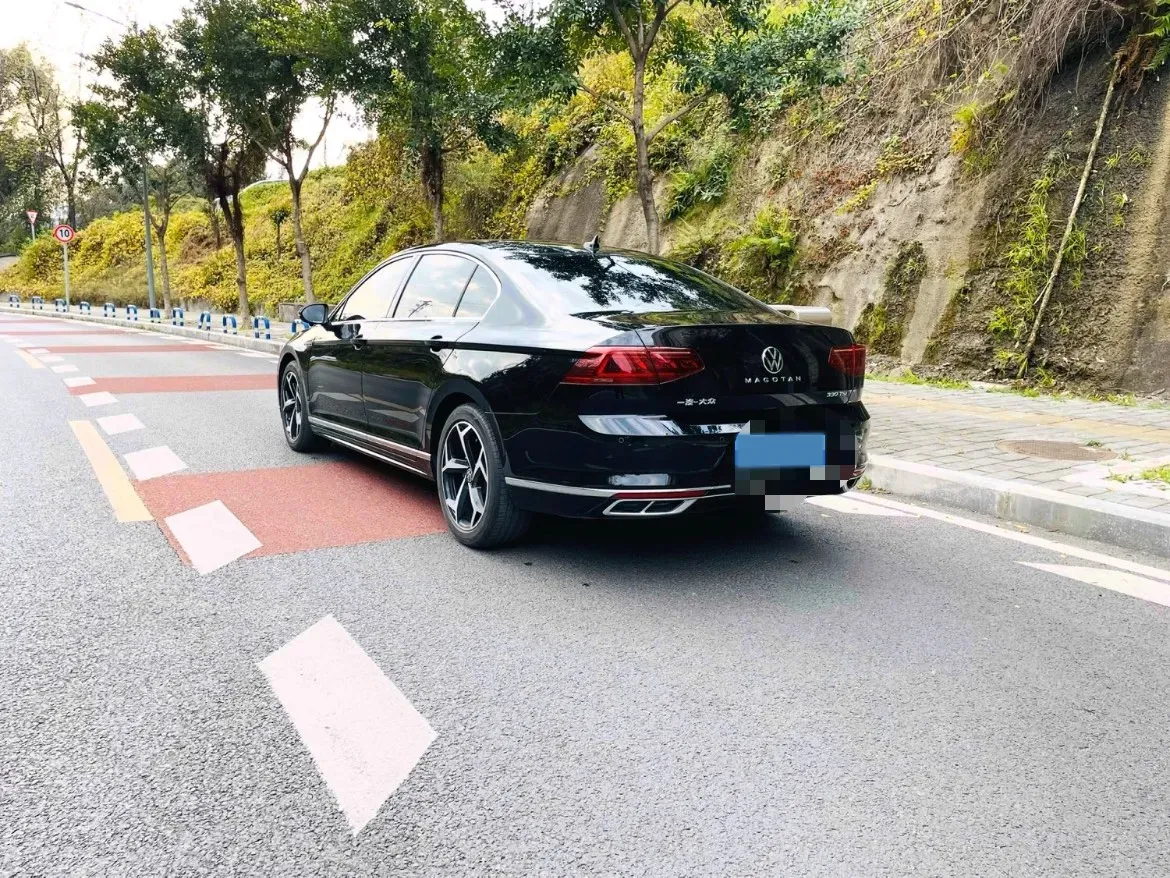 2024 Volkswagen Magotan 2.0T 186HP L4 7DCT,autocango,china used car exporter,china ev exporter,chinese used car exporter,chinese used ev exporter