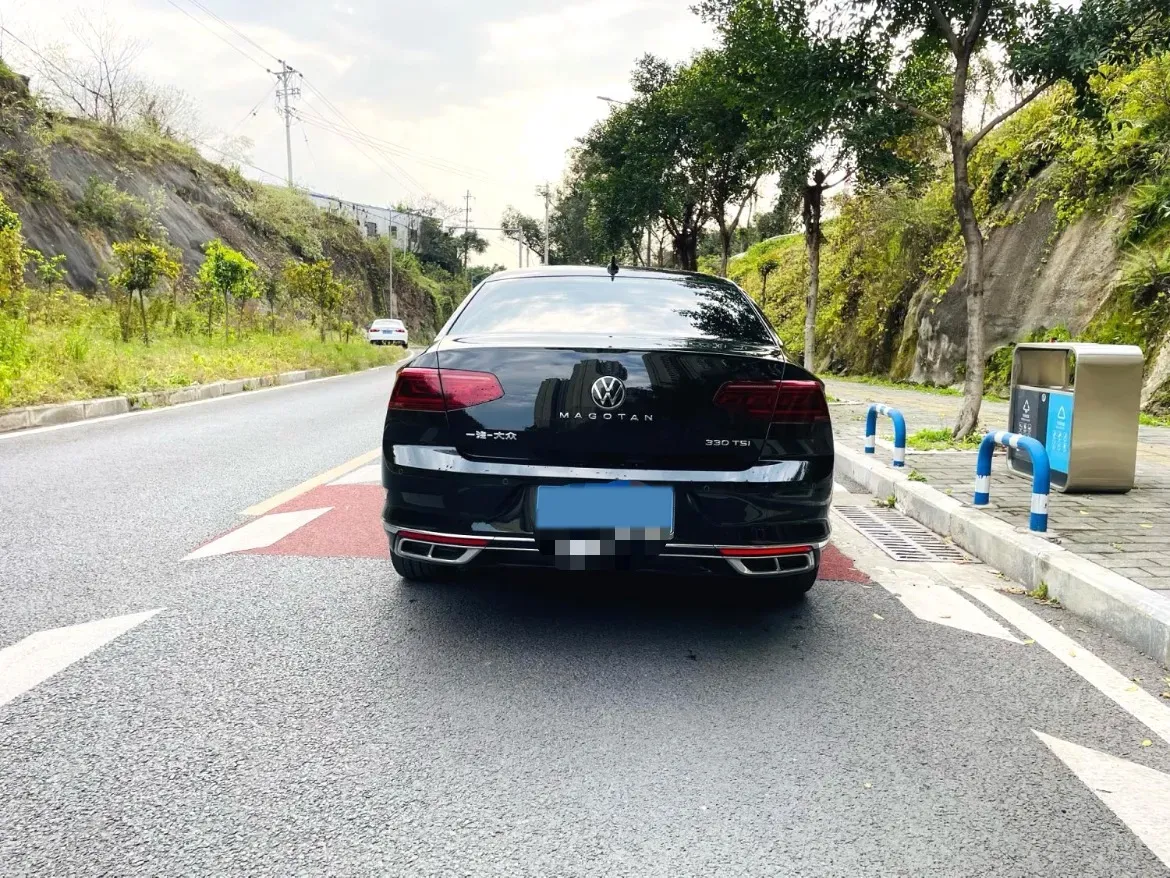 2024 Volkswagen Magotan 2.0T 186HP L4 7DCT,autocango,china used car exporter,china ev exporter,chinese used car exporter,chinese used ev exporter