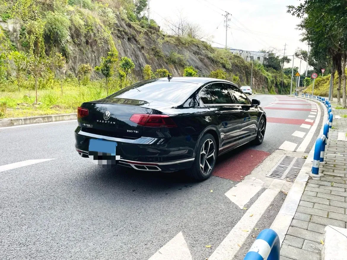 2024 Volkswagen Magotan 2.0T 186HP L4 7DCT,autocango,china used car exporter,china ev exporter,chinese used car exporter,chinese used ev exporter