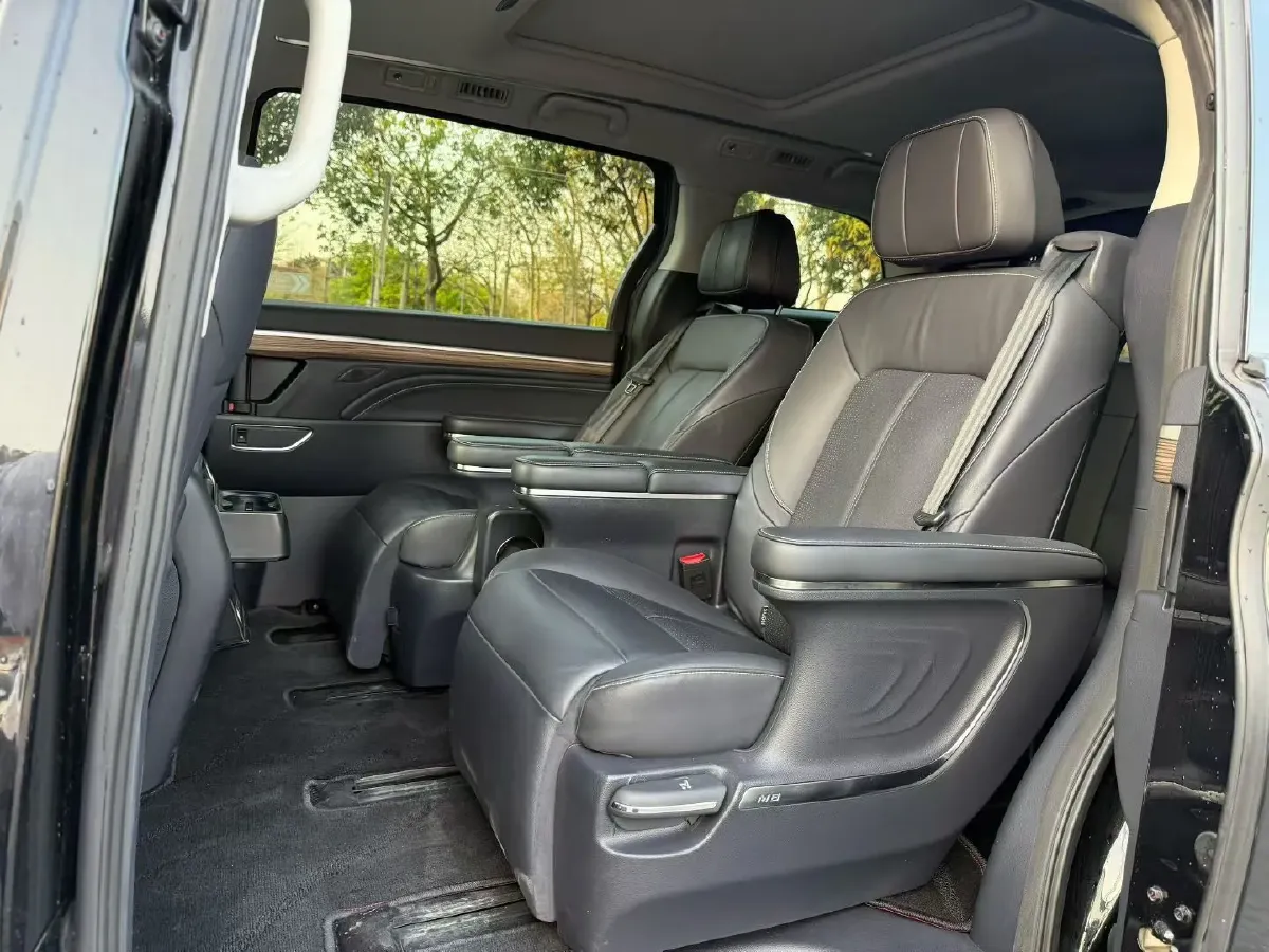 2023 GAC Trumpchi M8 2.0T 252HP L4 8AT,autocango,china used car exporter,china ev exporter,chinese used car exporter,chinese used ev exporter