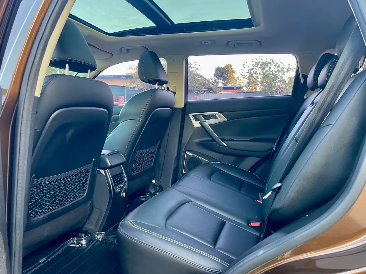 2017 Bestune X80 2.0L 147HP L4 6AT,autocango,china used car exporter,china ev exporter,chinese used car exporter,chinese used ev exporter