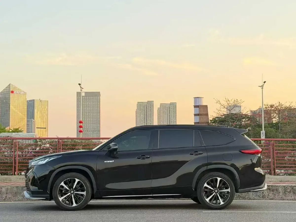 2022 Toyota Crown Kluger 2.5L 192HP L4 E-CVT Hybrid,autocango,china used car exporter,china ev exporter,chinese used car exporter,chinese used ev exporter