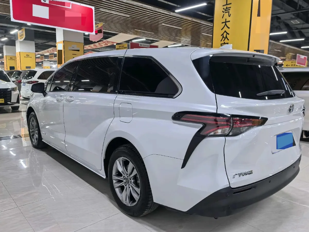 2024 Toyota Sienna 2.5L 189HP L4 E-CVT Hybrid,autocango,china used car exporter,china ev exporter,chinese used car exporter,chinese used ev exporter