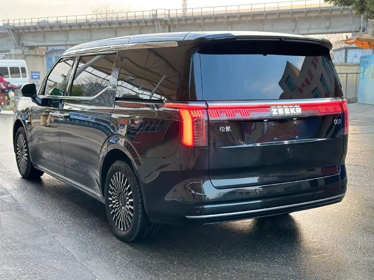 2024 Zeekr 009 BEV 108KWH,autocango,china used car exporter,china ev exporter,chinese used car exporter,chinese used ev exporter