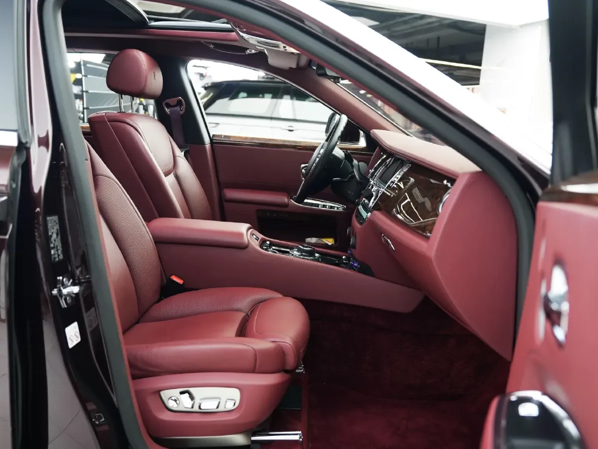 2018 Rolls-Royce Ghost 6.6T 571HP V12 8AT,autocango,china used car exporter,china ev exporter,chinese used car exporter,chinese used ev exporter