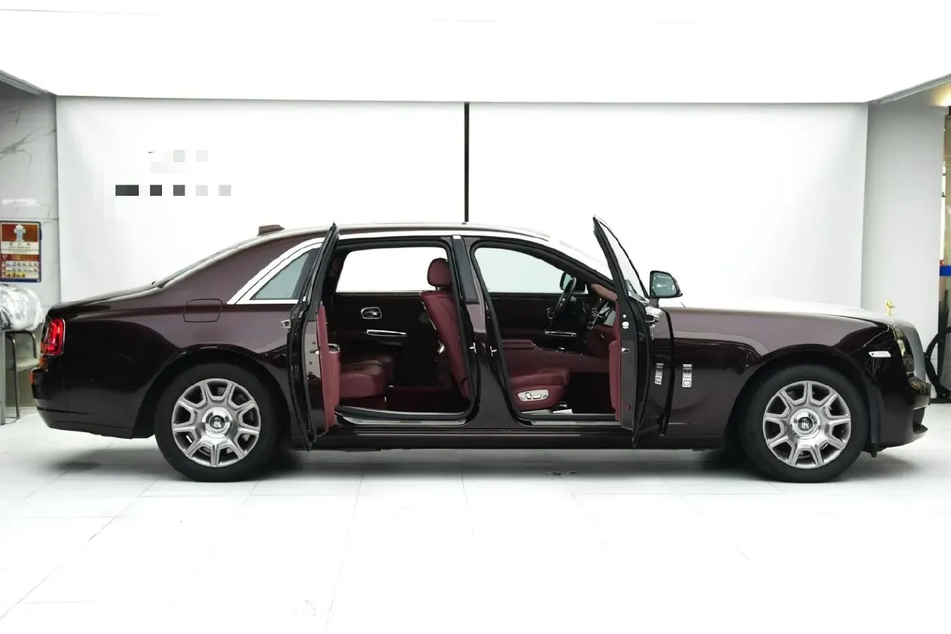 2018 Rolls-Royce Ghost 6.6T 571HP V12 8AT,autocango,china used car exporter,china ev exporter,chinese used car exporter,chinese used ev exporter