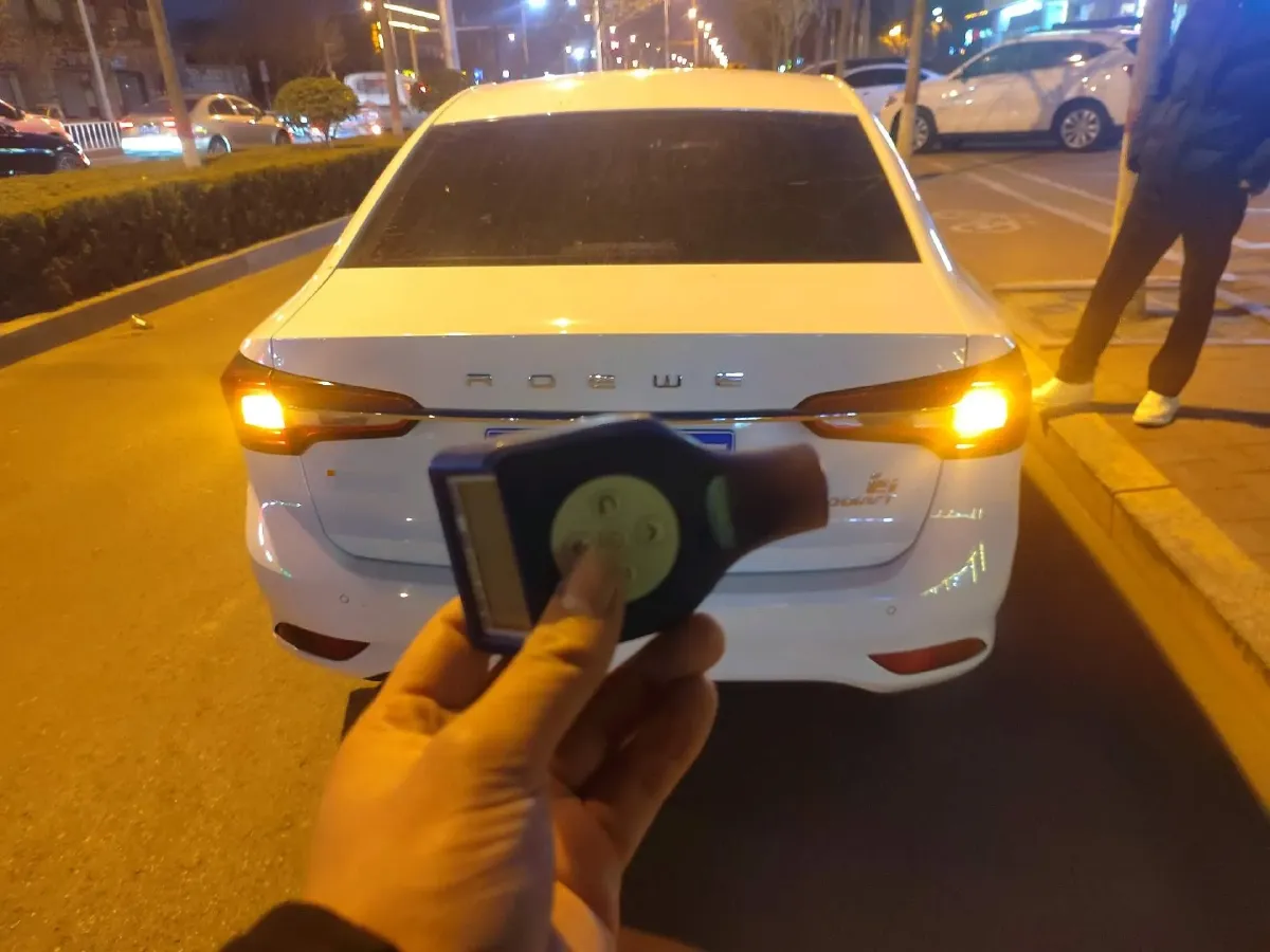 2020 Roewe i5 1.5L 120HP L4 5MT,autocango,china used car exporter,china ev exporter,chinese used car exporter,chinese used ev exporter