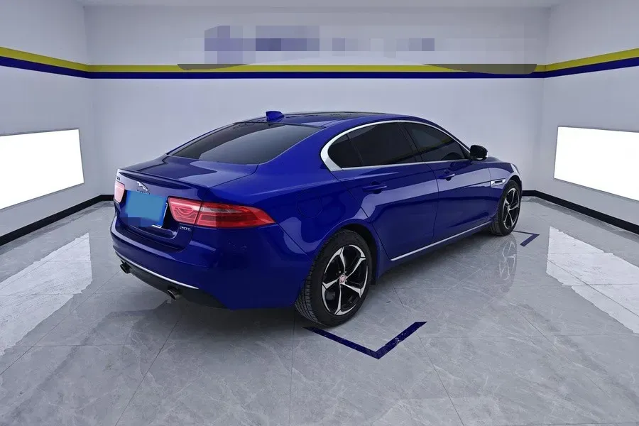 2019 HongQi H7 2.0T 204HP L4 6AT,autocango,china used car exporter,china ev exporter,chinese used car exporter,chinese used ev exporter