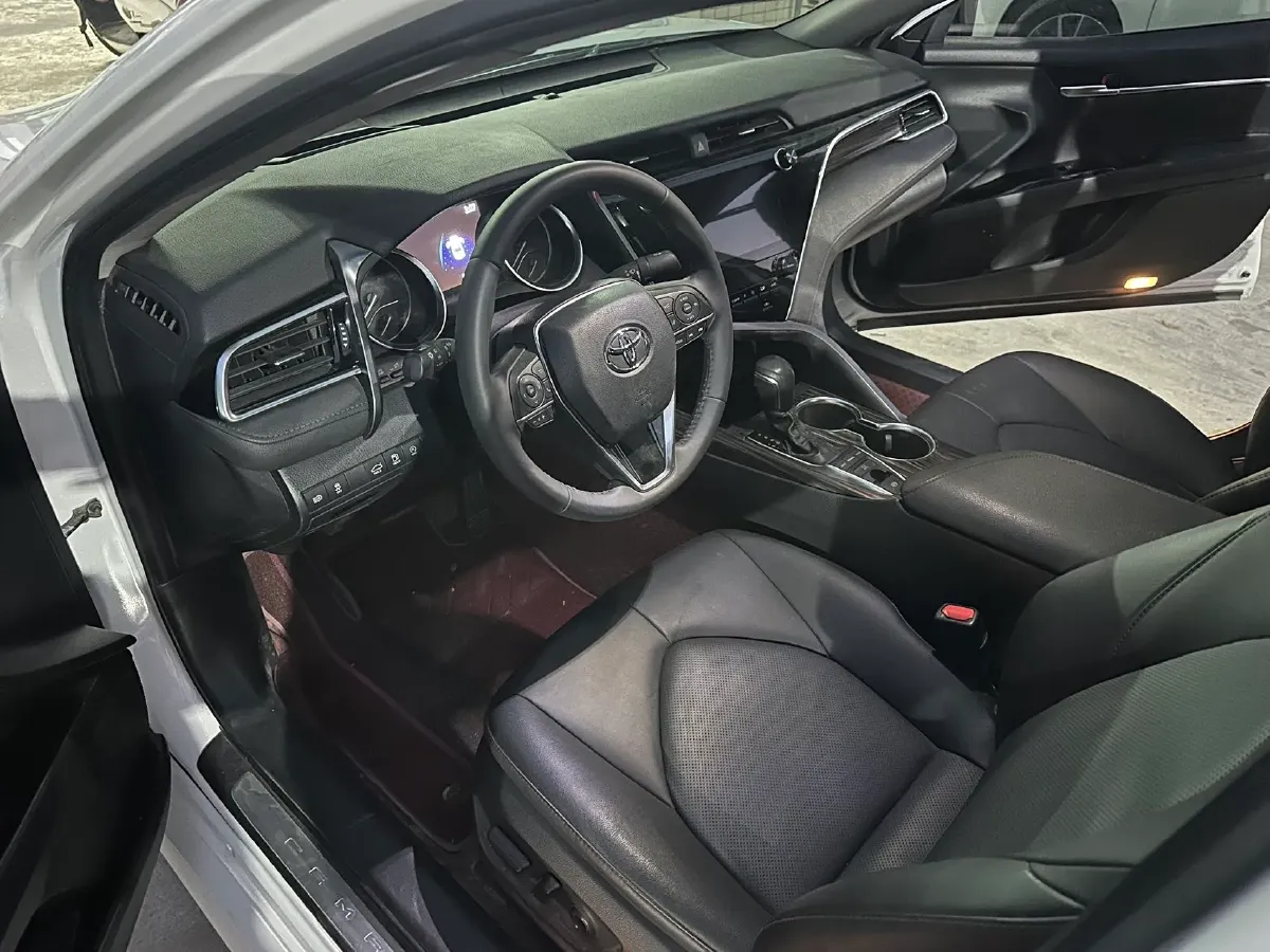 2019 Toyota Camry 2.5L 209HP L4 8AT,autocango,china used car exporter,china ev exporter,chinese used car exporter,chinese used ev exporter