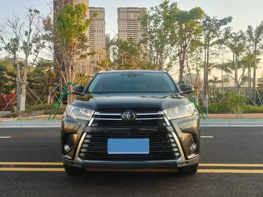 2018 Jeep Grand Commander 2.0T 265HP L4 9AT,autocango,china used car exporter,china ev exporter,chinese used car exporter,chinese used ev exporter