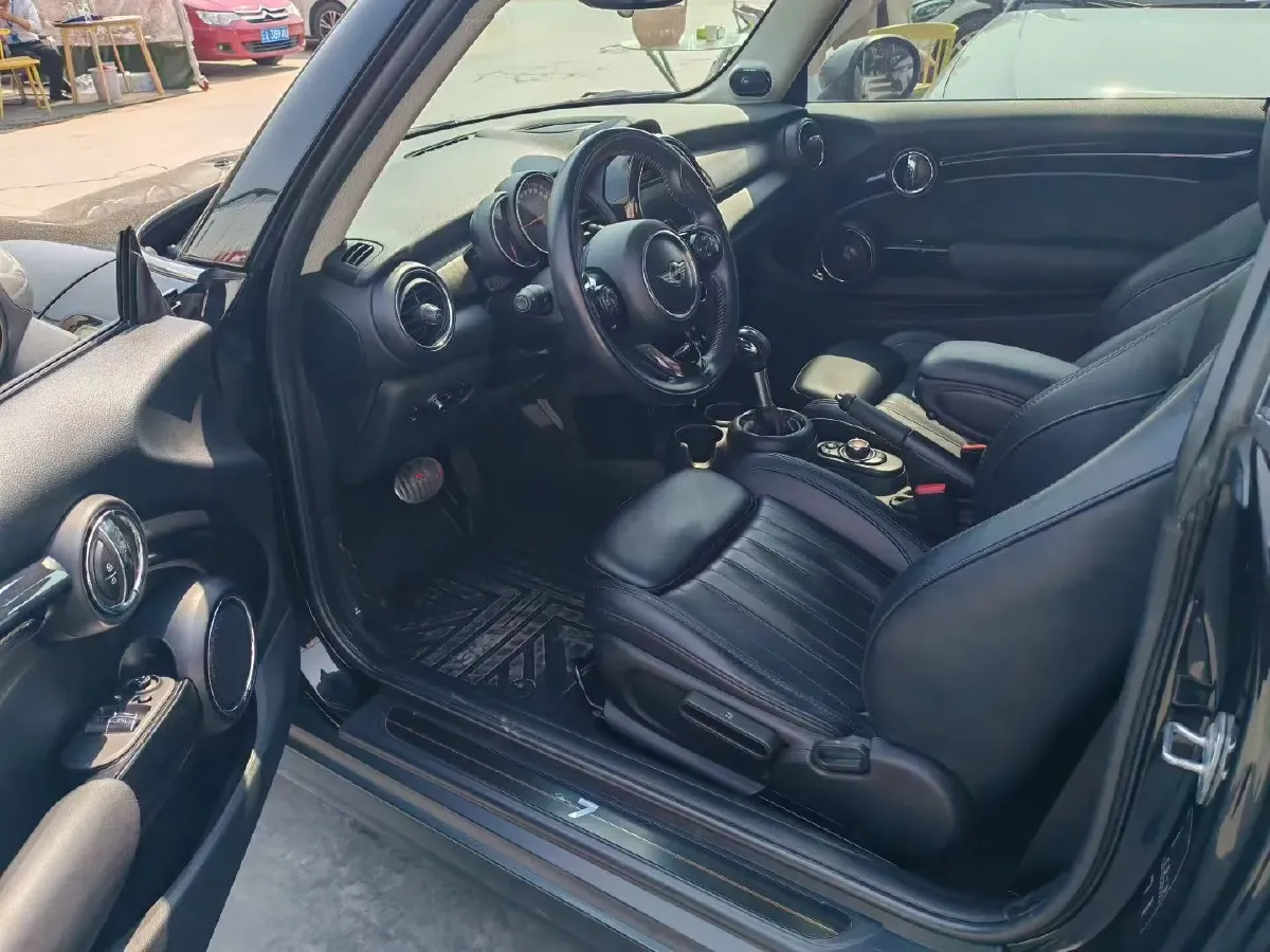 2016 MINI MINI 2.0T 192HP L4 6AT,autocango,china used car exporter,china ev exporter,chinese used car exporter,chinese used ev exporter