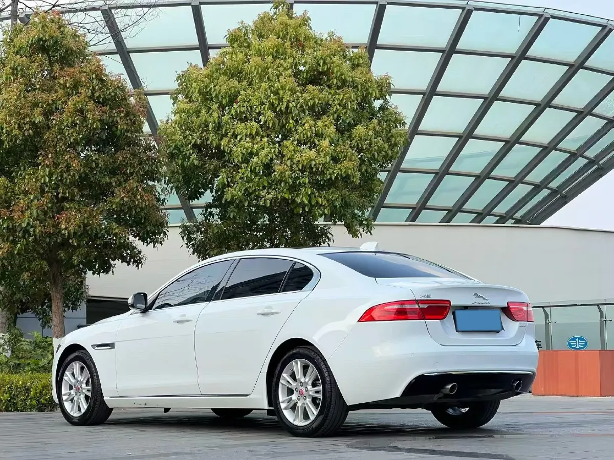 2018 Jaguar XEL 2.0T 200HP L4 8AT,autocango,china used car exporter,china ev exporter,chinese used car exporter,chinese used ev exporter