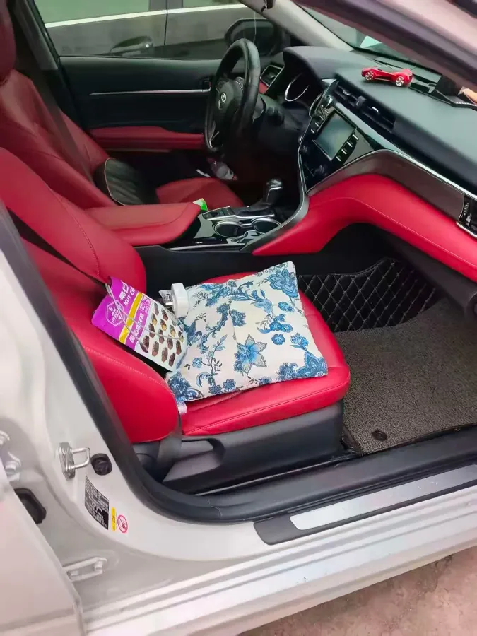 2018 Toyota Camry 2.5L 209HP L4 8AT,autocango,china used car exporter,china ev exporter,chinese used car exporter,chinese used ev exporter