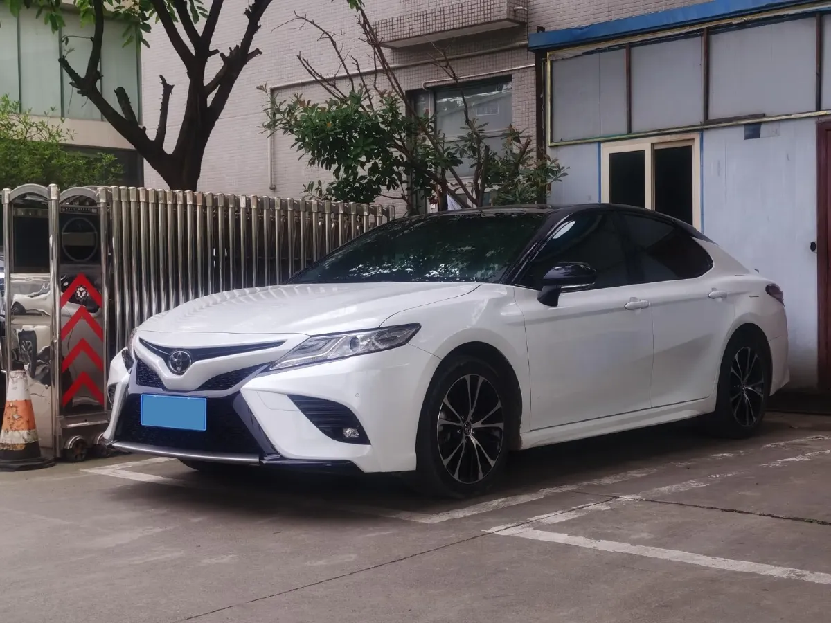 2018 Toyota Camry 2.5L 209HP L4 8AT,autocango,china used car exporter,china ev exporter,chinese used car exporter,chinese used ev exporter