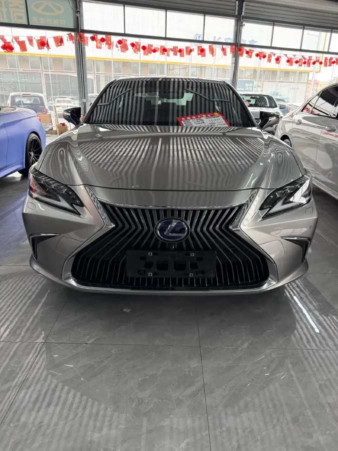 2020 Lexus ES 2.5L 178HP L4 E-CVT Hybrid,autocango,china used car exporter,china ev exporter,chinese used car exporter,chinese used ev exporter