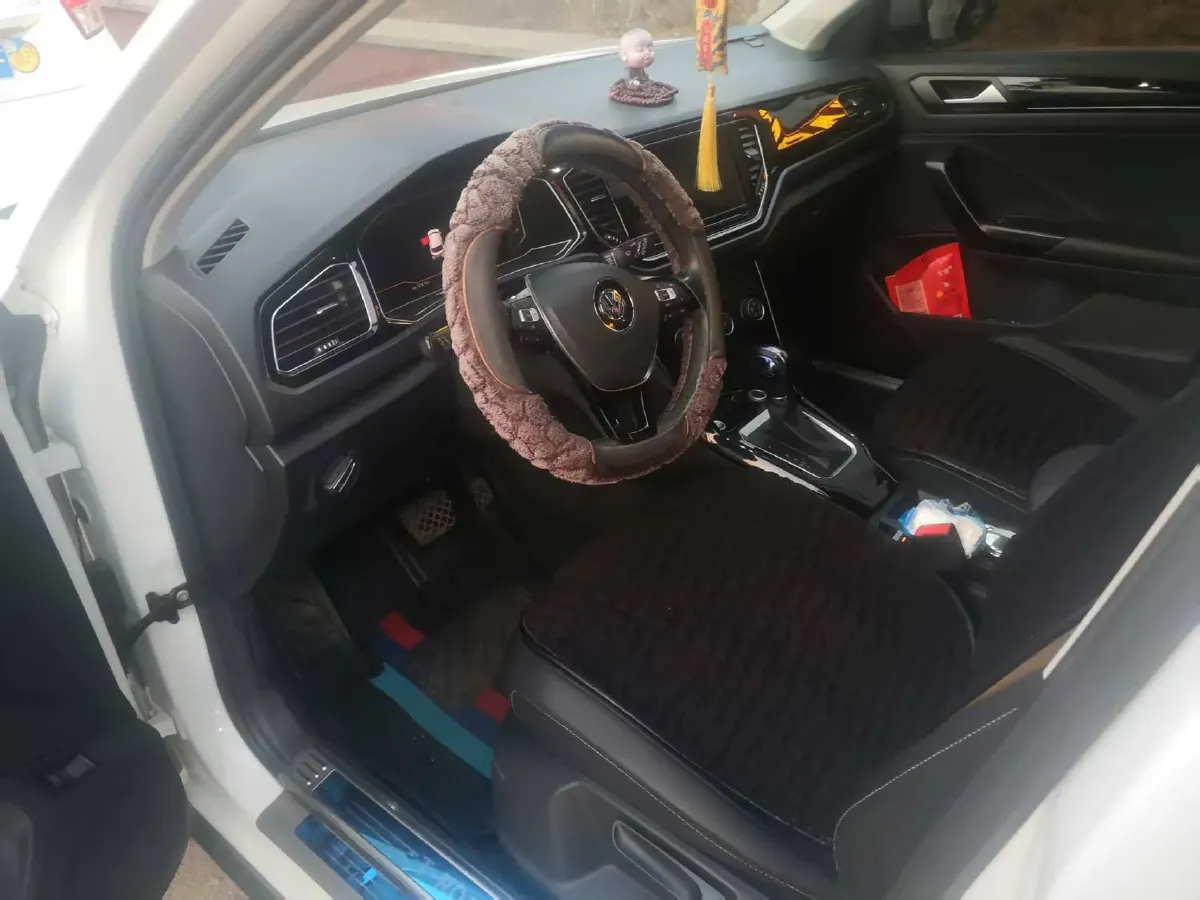 2020 Volkswagen T-Roc 1.4T 150HP L4 7DCT,autocango,china used car exporter,china ev exporter,chinese used car exporter,chinese used ev exporter