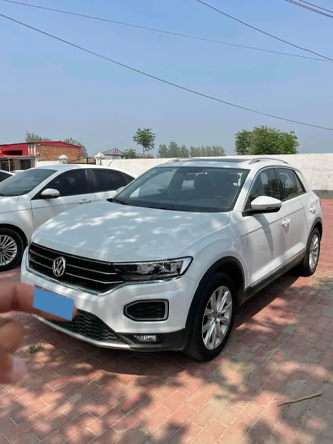 2020 Volkswagen T-Roc 1.4T 150HP L4 7DCT,autocango,china used car exporter,china ev exporter,chinese used car exporter,chinese used ev exporter