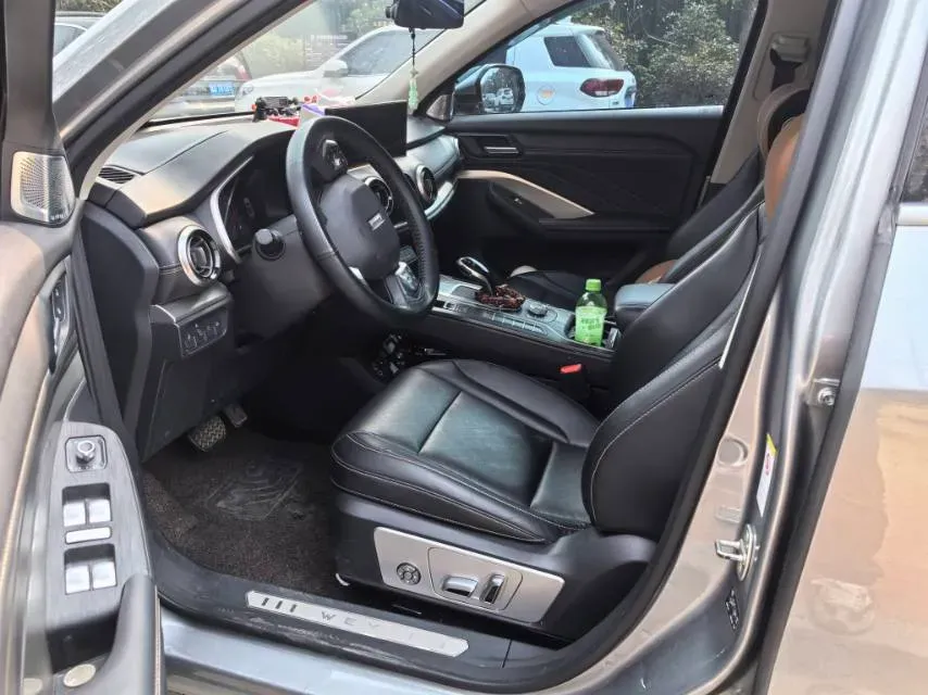 2020 WEY VV6 2.0T 227HP L4 7DCT,autocango,china used car exporter,china ev exporter,chinese used car exporter,chinese used ev exporter