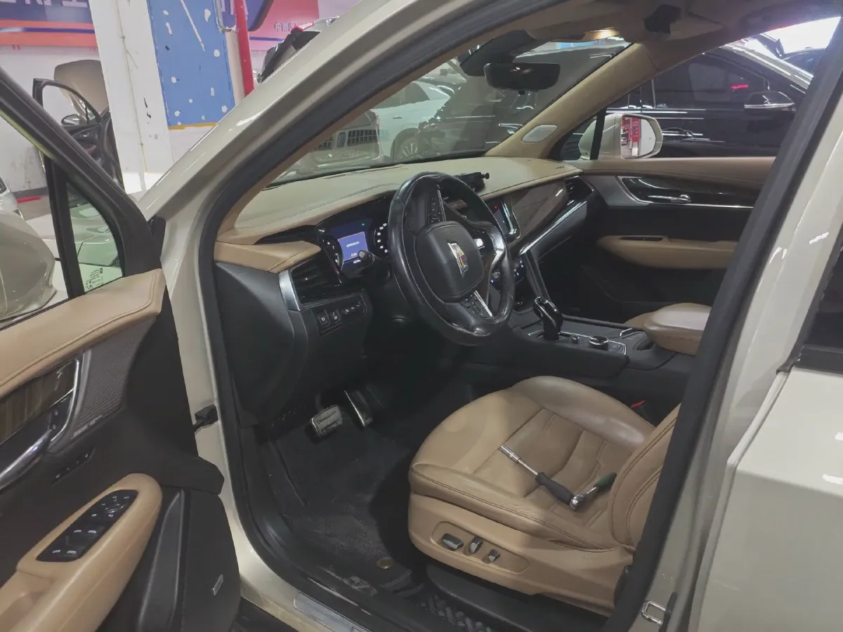 2021 Cadillac XT6 2.0T 237HP L4 9AT,autocango,china used car exporter,china ev exporter,chinese used car exporter,chinese used ev exporter