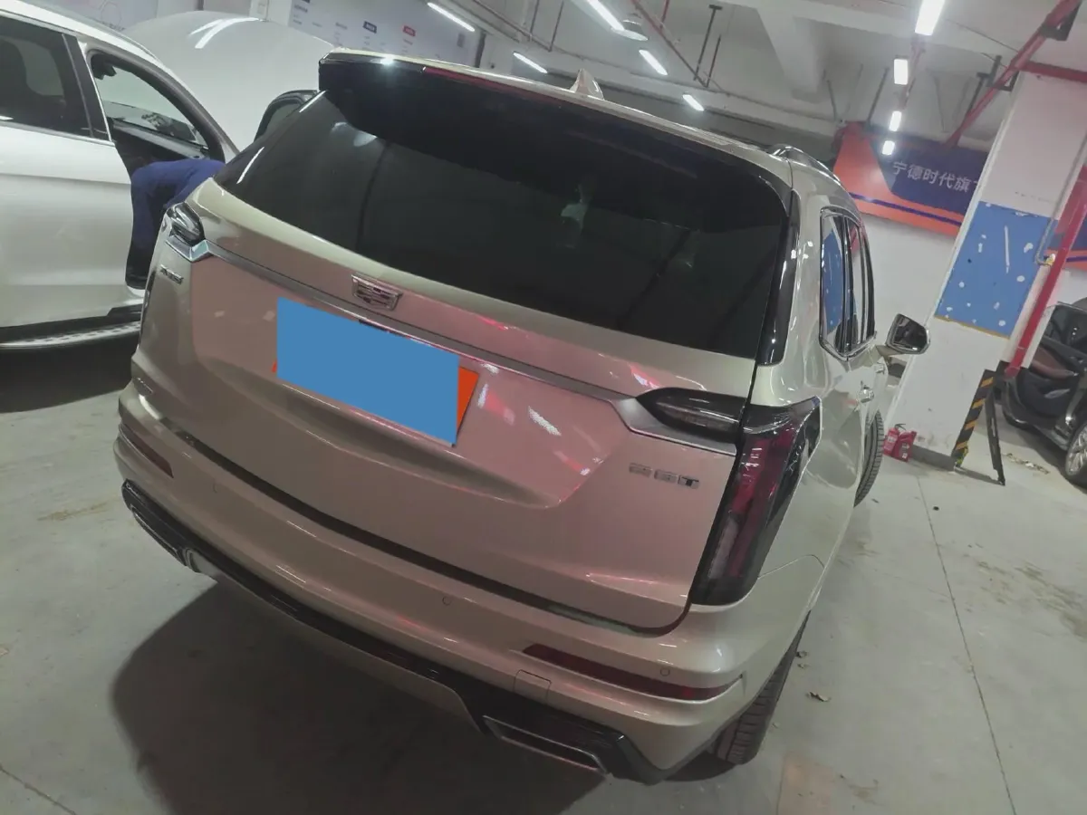 2021 Cadillac XT6 2.0T 237HP L4 9AT,autocango,china used car exporter,china ev exporter,chinese used car exporter,chinese used ev exporter