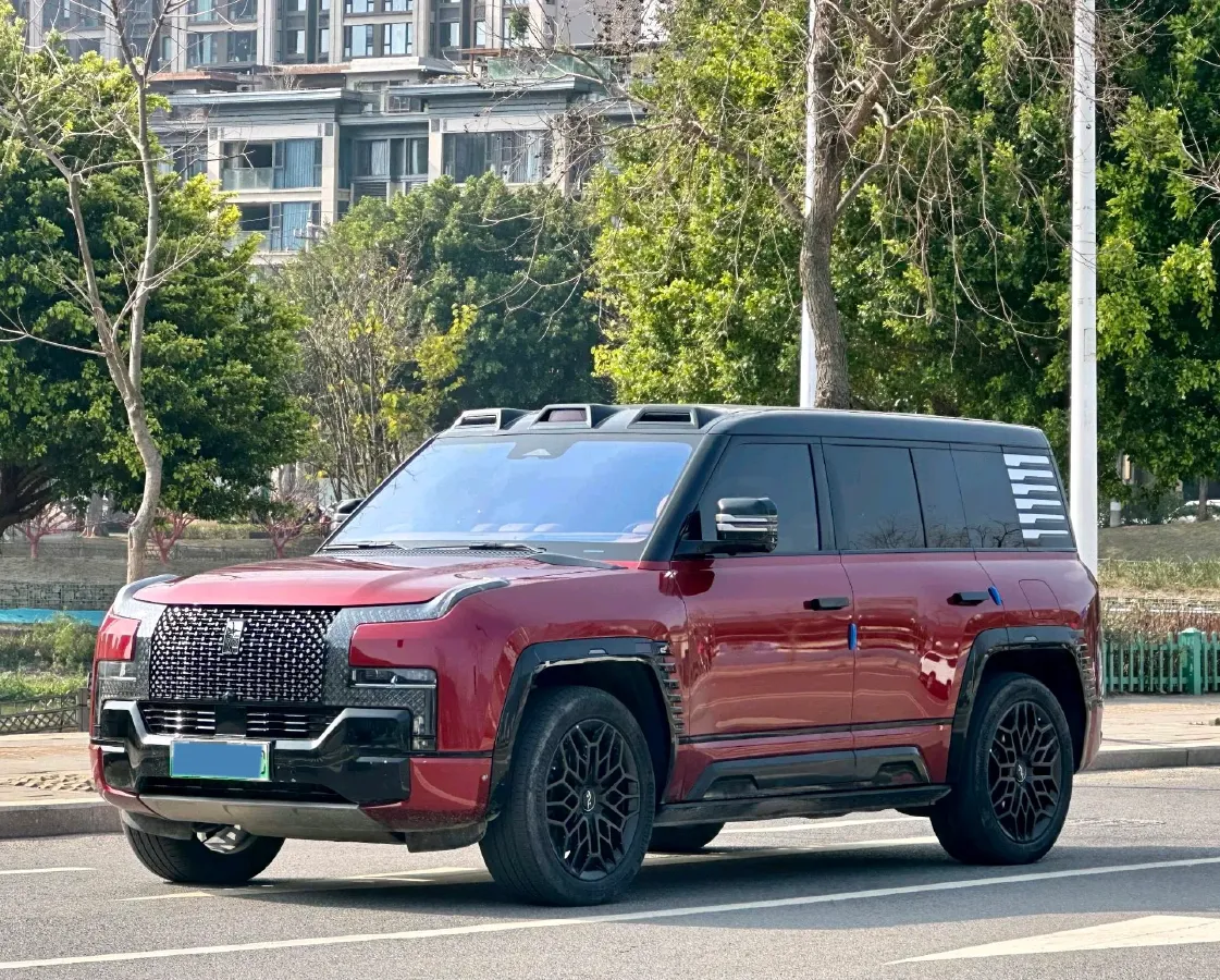 2023 YangWang U8 2.0T 272HP L4 REEV 49.05KWH,autocango,china used car exporter,china ev exporter,chinese used car exporter,chinese used ev exporter