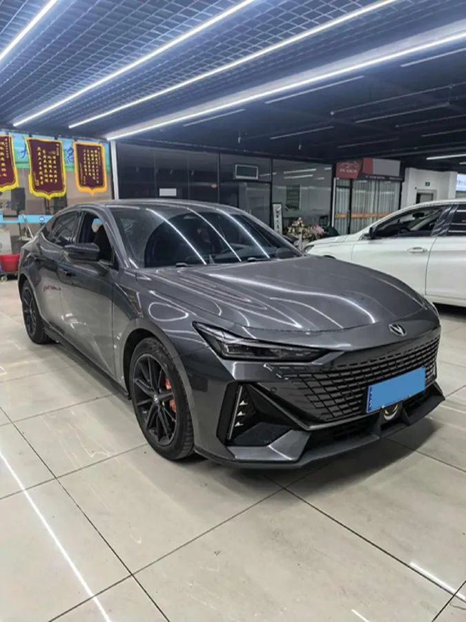 2024 ChangAn UNI-V 1.5T 188HP L4 7DCT,autocango,china used car exporter,china ev exporter,chinese used car exporter,chinese used ev exporter