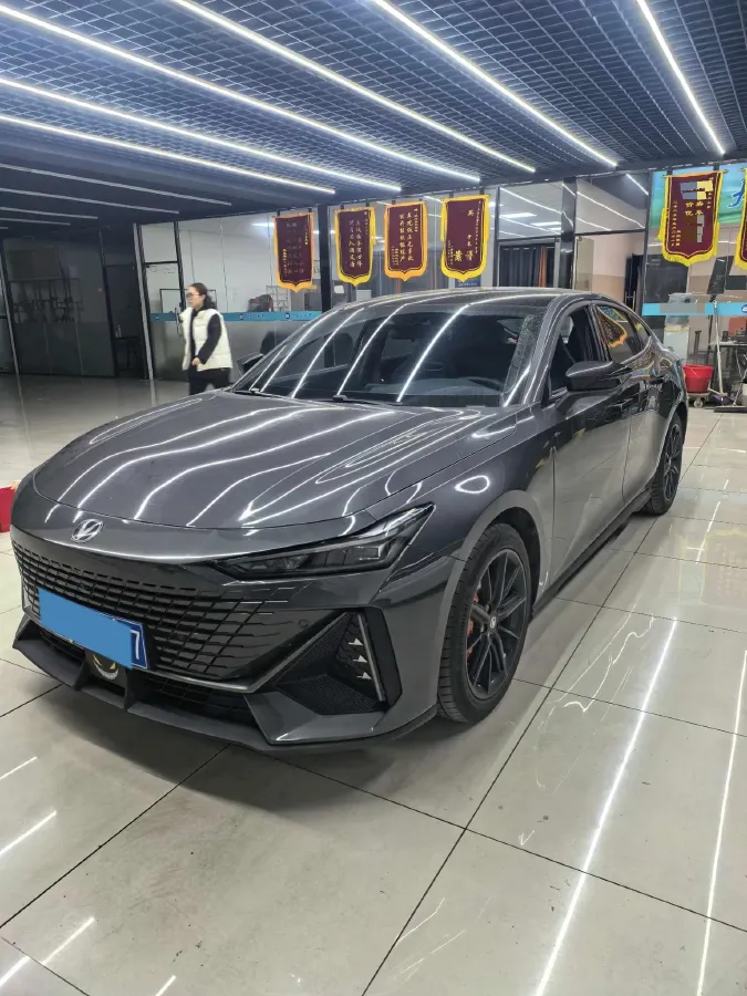 2024 ChangAn UNI-V 1.5T 188HP L4 7DCT,autocango,china used car exporter,china ev exporter,chinese used car exporter,chinese used ev exporter