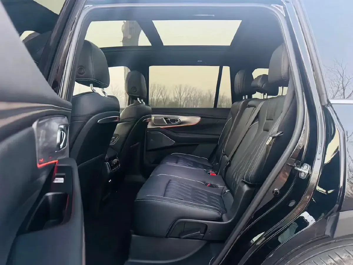 2022 GAC Trumpchi GS8 2.0T 252HP L4 8AT,autocango,china used car exporter,china ev exporter,chinese used car exporter,chinese used ev exporter