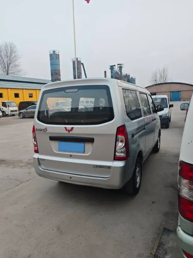 2014 WuLing RongGuang 1.5L 107HP L4 5MT,autocango,china used car exporter,china ev exporter,chinese used car exporter,chinese used ev exporter
