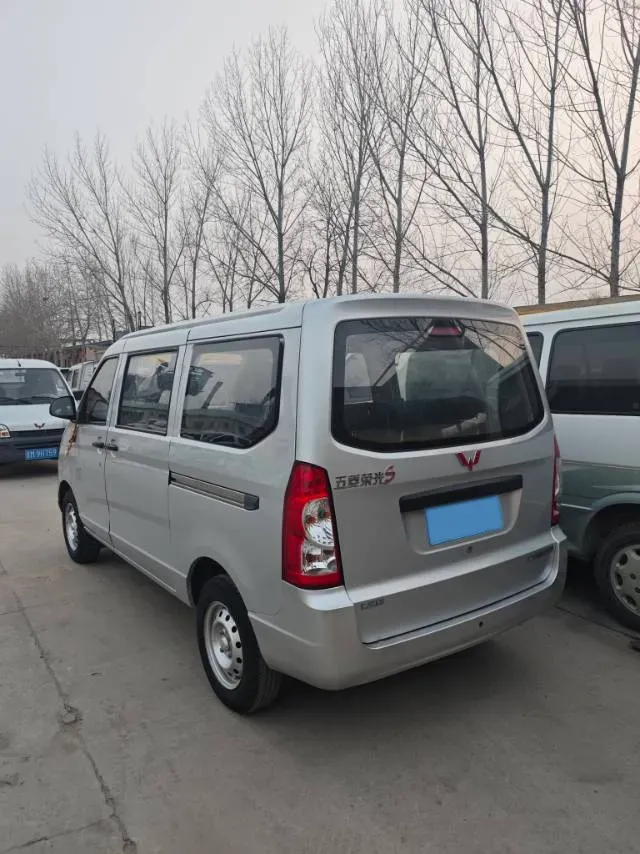 2014 WuLing RongGuang 1.5L 107HP L4 5MT,autocango,china used car exporter,china ev exporter,chinese used car exporter,chinese used ev exporter