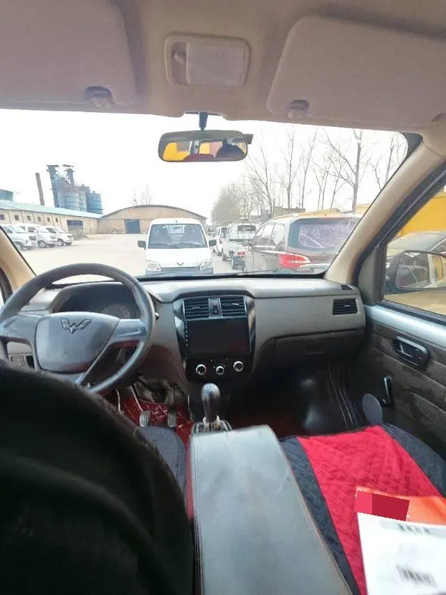 2014 WuLing RongGuang 1.5L 107HP L4 5MT,autocango,china used car exporter,china ev exporter,chinese used car exporter,chinese used ev exporter