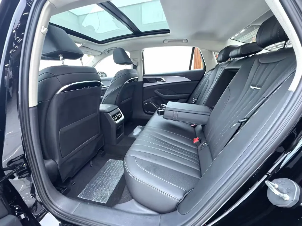 2024 HongQi H5 1.5T 169HP L4 7DCT,autocango,china used car exporter,china ev exporter,chinese used car exporter,chinese used ev exporter