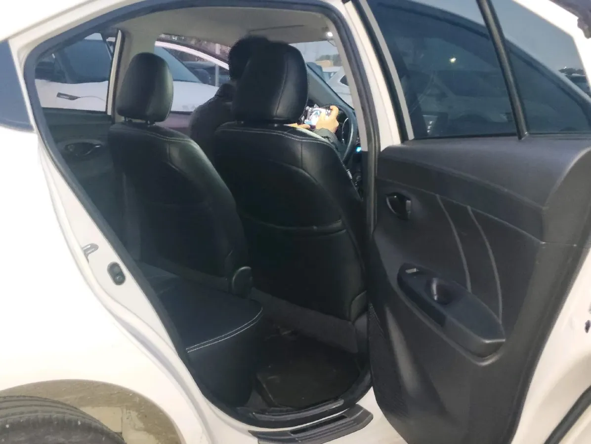 2021 Toyota Vios 1.5L 112HP L4 CVT,autocango,china used car exporter,china ev exporter,chinese used car exporter,chinese used ev exporter