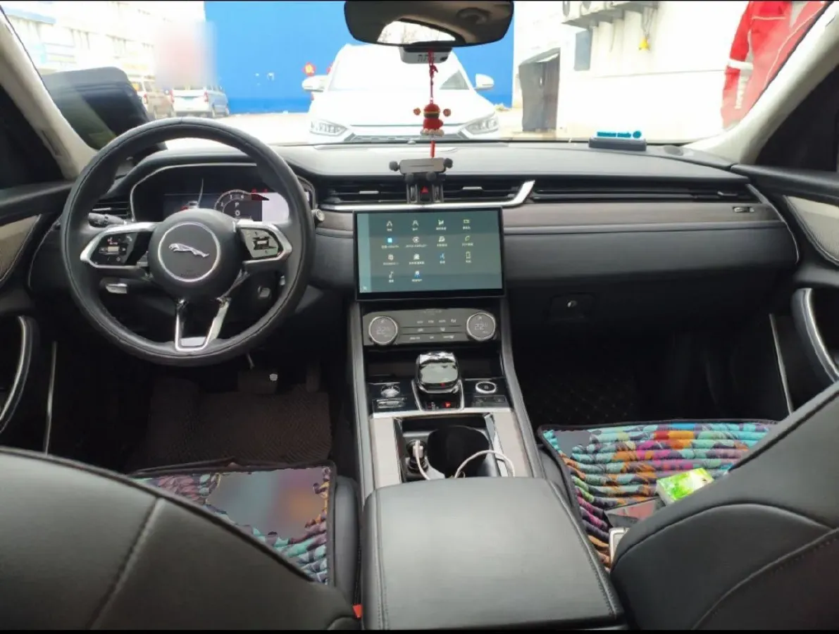 2023 Jaguar XFL 2.0T 200HP L4 8AT,autocango,china used car exporter,china ev exporter,chinese used car exporter,chinese used ev exporter