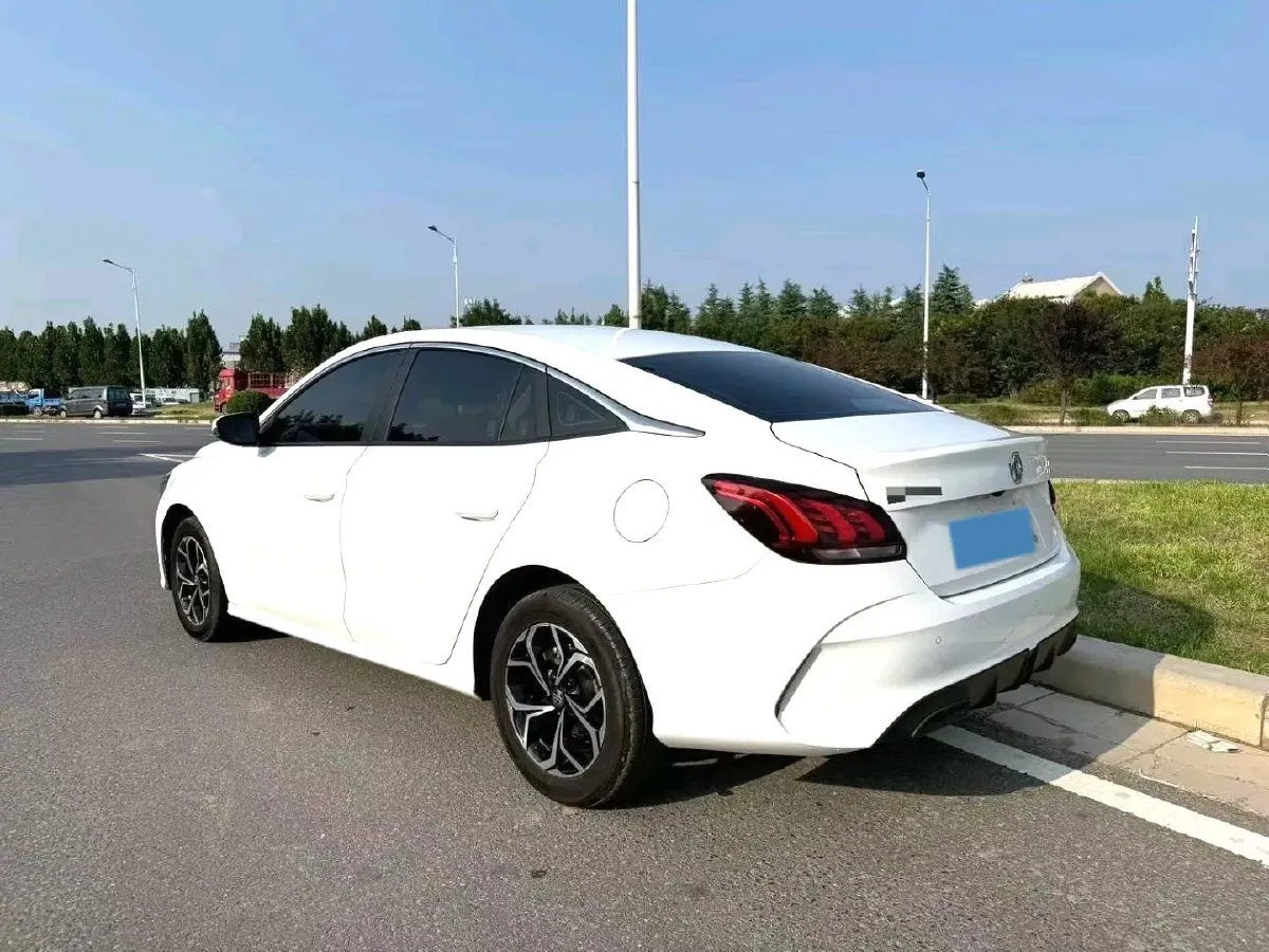 2023 MG 5 1.5L 129HP L4 5MT,autocango,china used car exporter,china ev exporter,chinese used car exporter,chinese used ev exporter