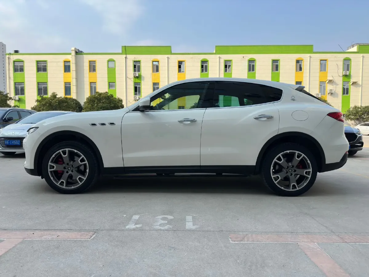 2019 Maserati Levante 3.0T 350HP V6 8AT,autocango,china used car exporter,china ev exporter,chinese used car exporter,chinese used ev exporter