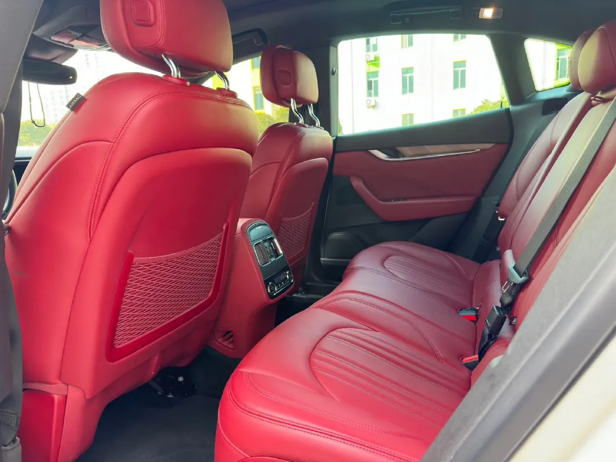 2019 Maserati Levante 3.0T 350HP V6 8AT,autocango,china used car exporter,china ev exporter,chinese used car exporter,chinese used ev exporter